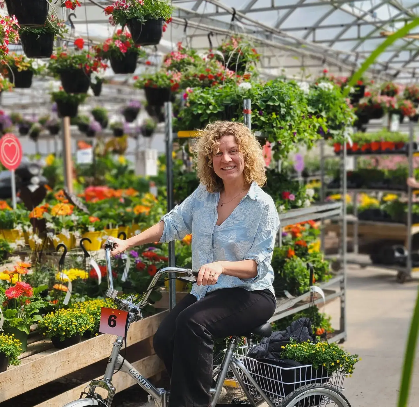 Serres St-Élie_À propos de nous_Centre de production_Horticulture_Fleurs et Végétaux_Mélanie Grégoire Serres St-Élie_À propos de nous_Centre de production_Horticulture_Fleurs et Végétaux_Mélanie Grégoire