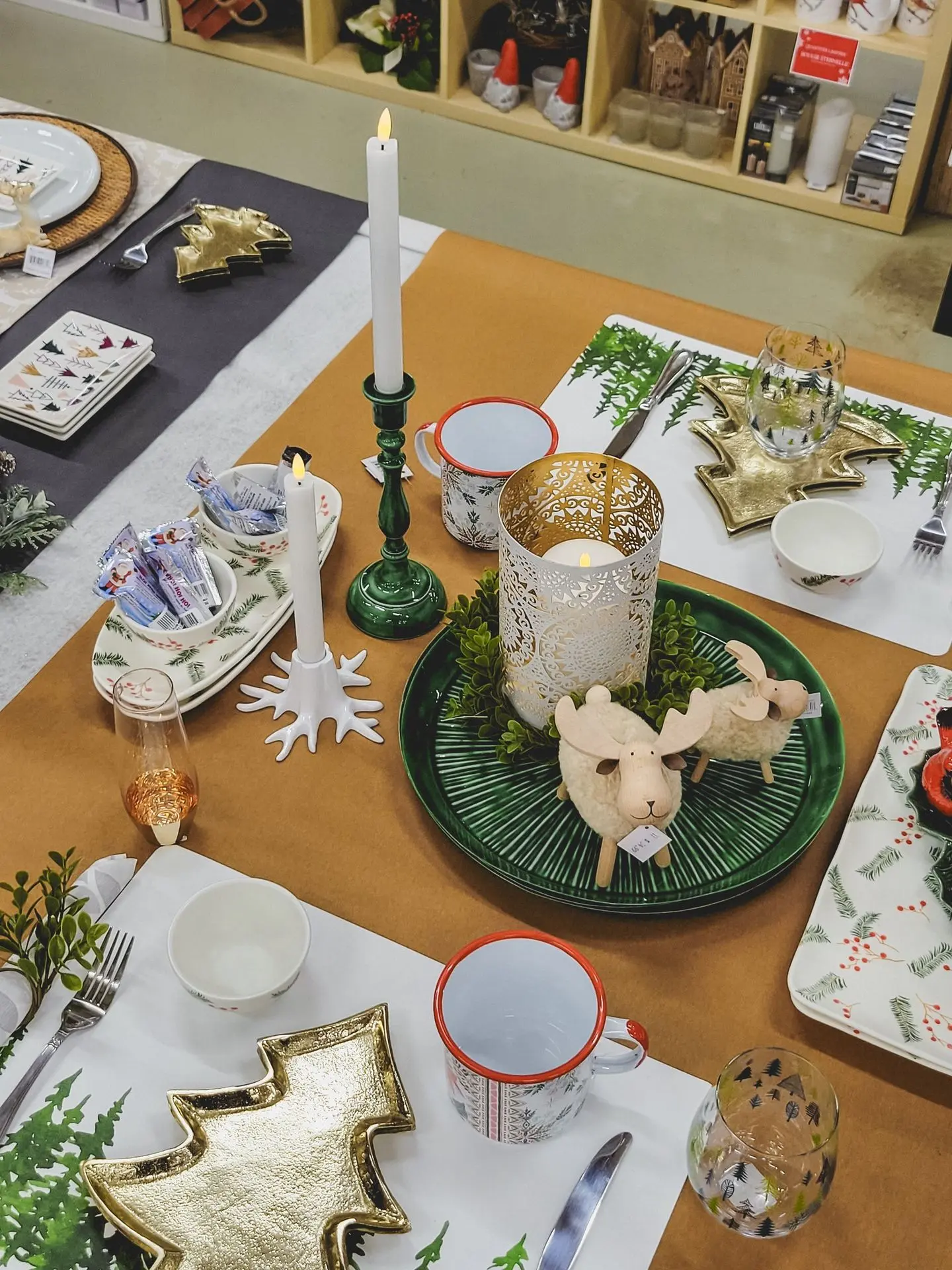 Accueil_Noël_Vaisselle_Serres St-élie